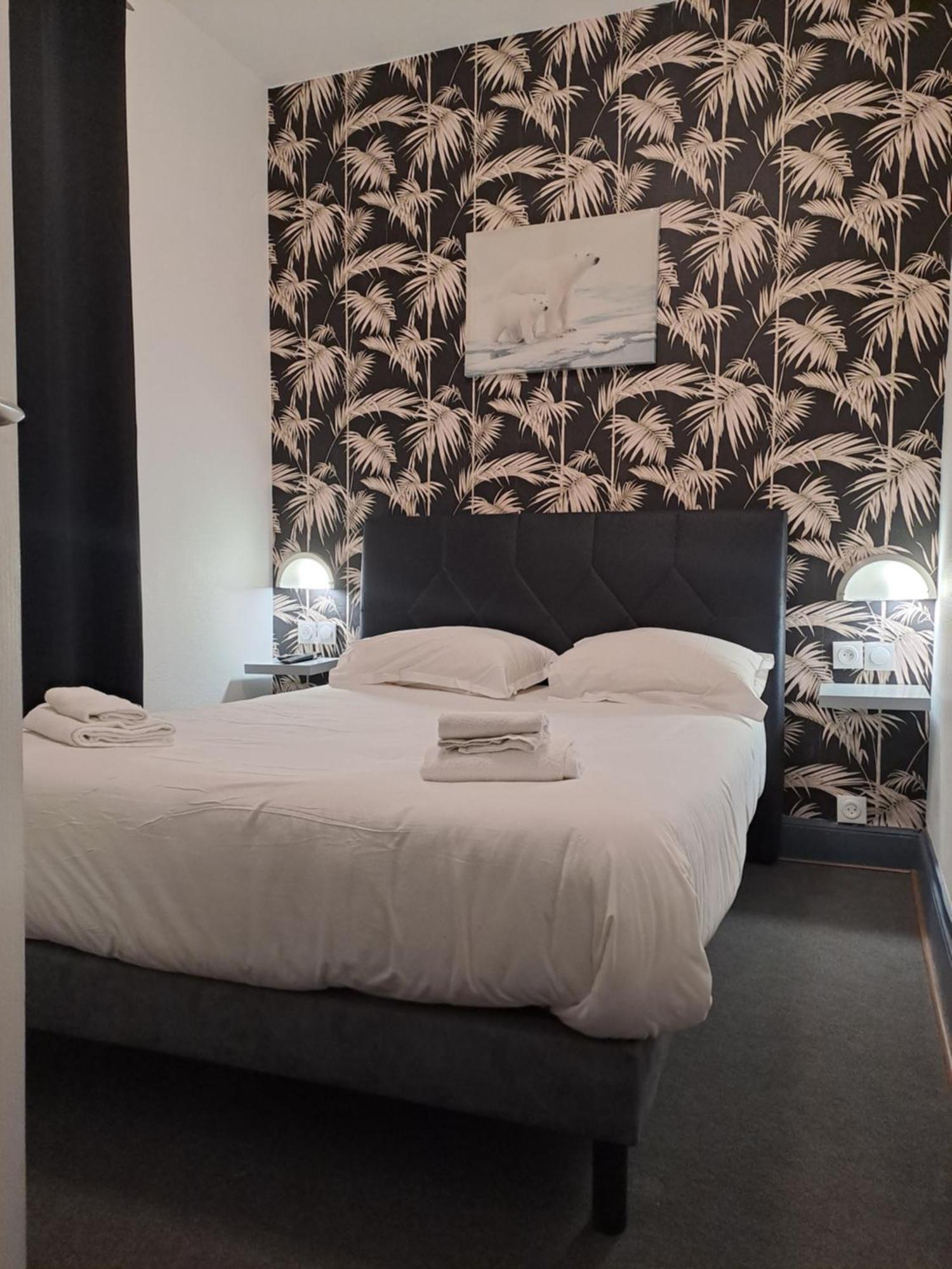 Hotel Le Celtic 蒙吕松 外观 照片