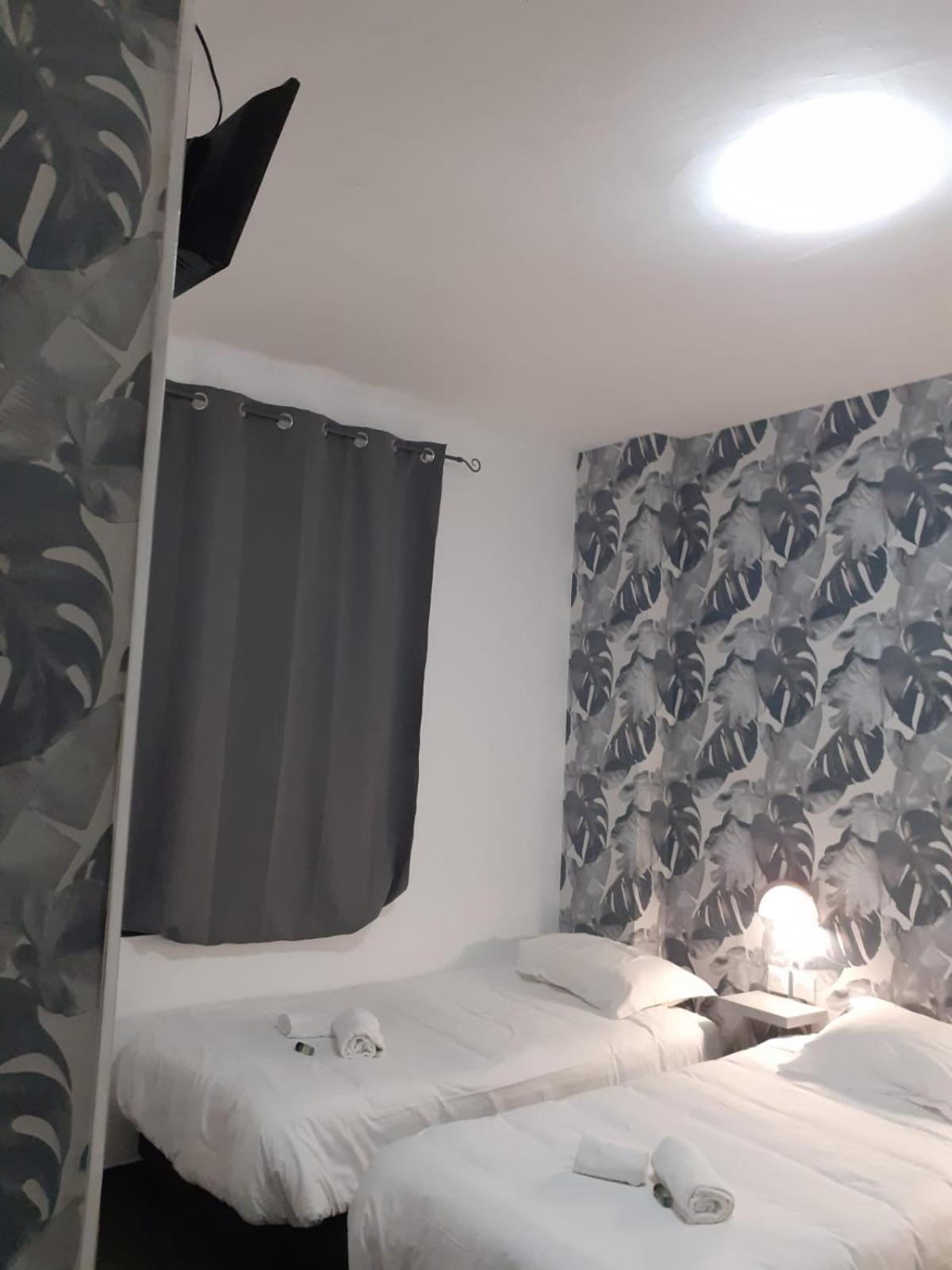 Hotel Le Celtic 蒙吕松 外观 照片